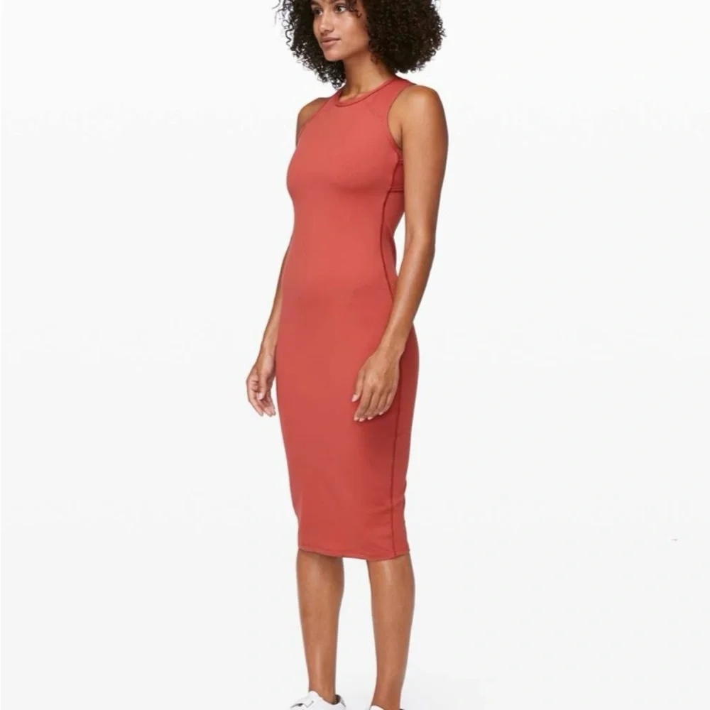 Lululemon Women’s Picnic Play Dress in Brick Rose - Bodycon Midi Dress